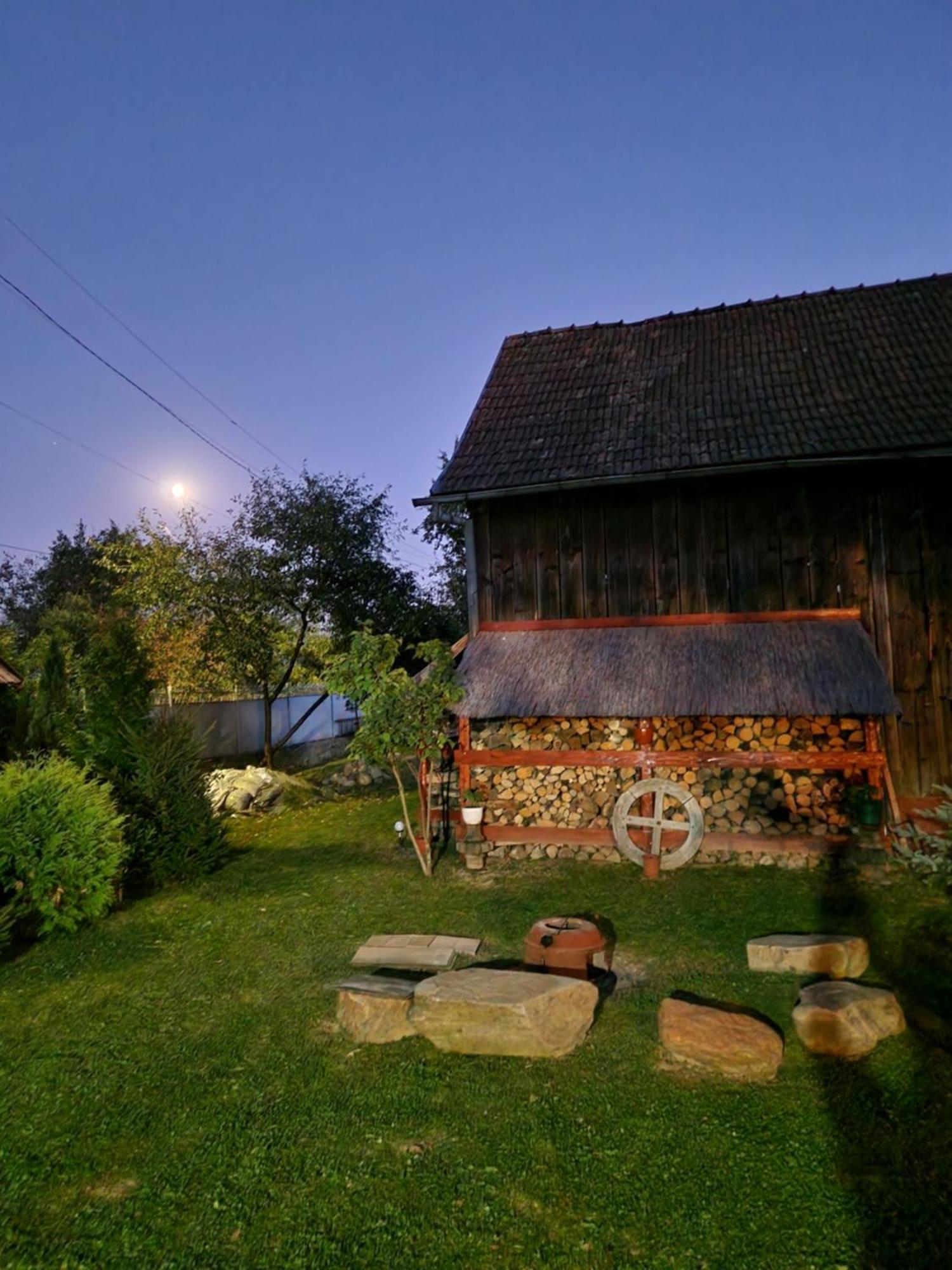 Вілла Casa Hariton Dragus Екстер'єр фото